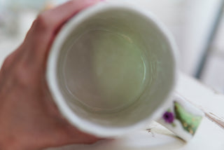 "Goose & Strawberry Face" 16 oz Mug