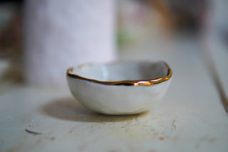 “Kitty with Pearl Earring” Ring Dish