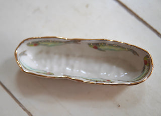 "Fish & Rosettes" 7 in Olive Dish