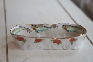 "Fish & Rosettes" 7 in Olive Dish