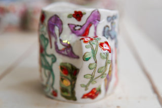 "Kitty on Bench" 16 oz Mug