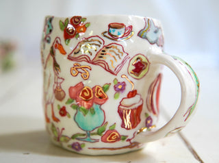 “Lady Goose with Purse” 18 oz Mug