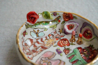 Kitty & Two Lipsticks Treasure Dish 4"