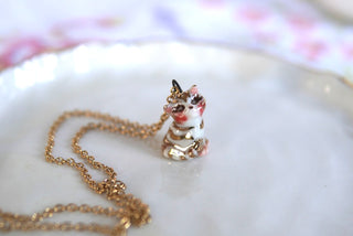 “Striped Sassy Kitty” Charm