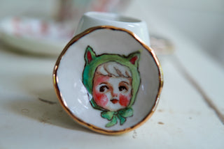 "Green Kitty Bonnet" Treasure Dish 2.6"