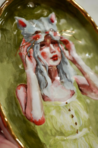 "Gazing" Porcelain Wall Painting 7.5"