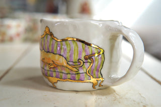 “Tabby on Purple Couch” 14 oz Large Mug