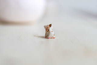 Spotted Kitty Figurine Charm