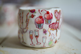 Kitty with Book 16 oz Mug